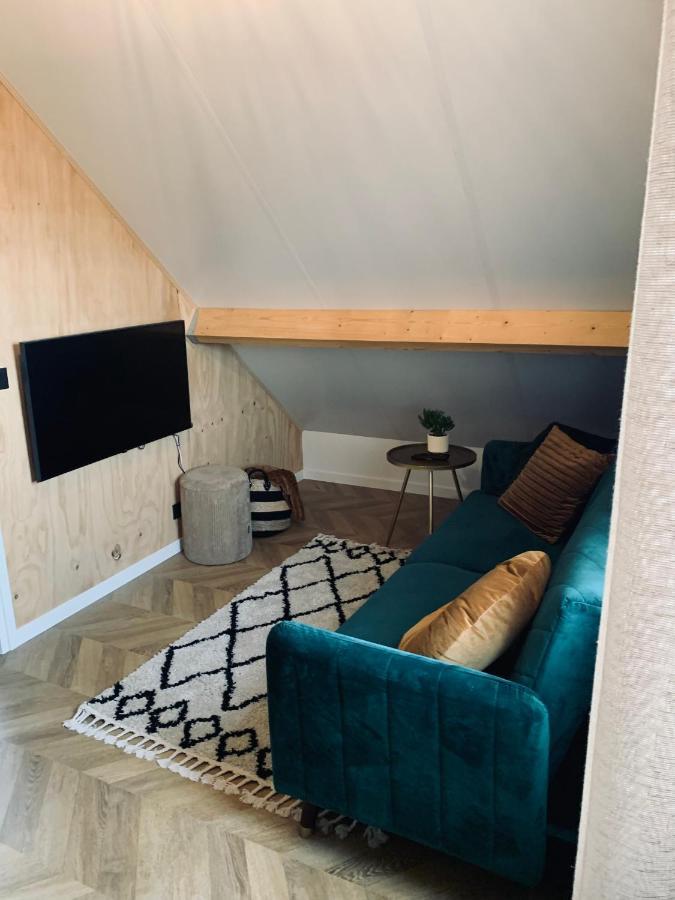 Tiny House Thuus Villa Sint Annaland Exterior photo